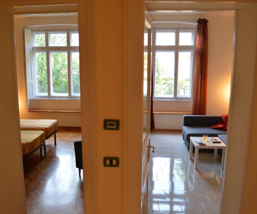 Casa Vacanze All'Angolo Триест Экстерьер фото
